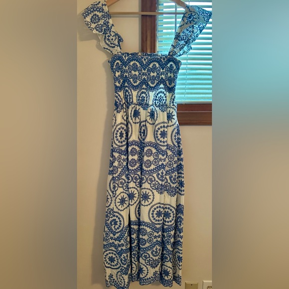 Embroidered Maxi Dress - Picture 4 of 7